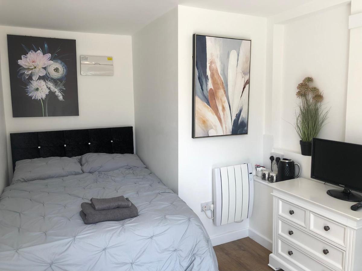 Lovely Modern Decorated 1 Bed Studio Newport  Luaran gambar