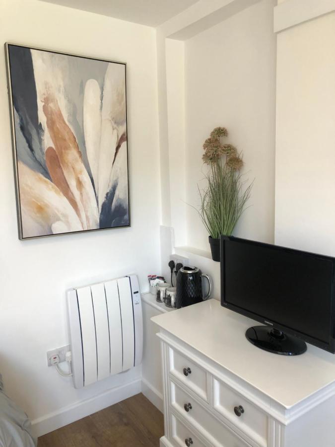 Lovely Modern Decorated 1 Bed Studio Newport  Luaran gambar