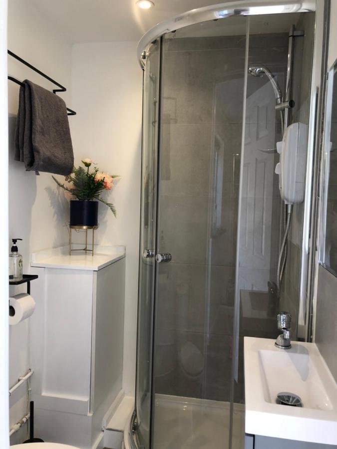 Lovely Modern Decorated 1 Bed Studio Newport  Luaran gambar